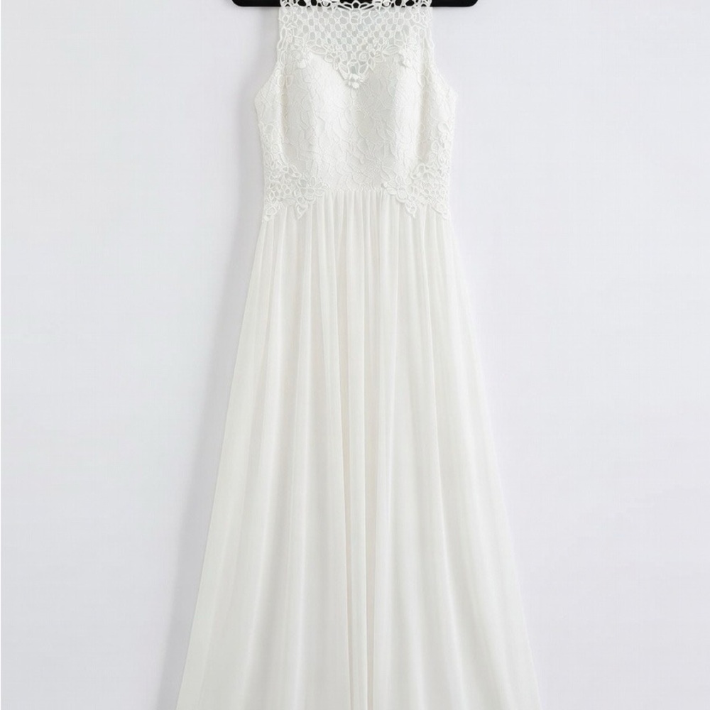 Elegant White Lace Maxi Dress